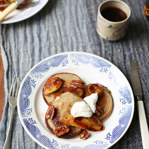 Recipe: Banana oat pancakes with maple glazed bananas and pecans